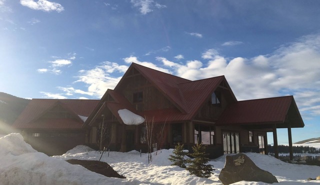 Mountain Home Sleeps 12