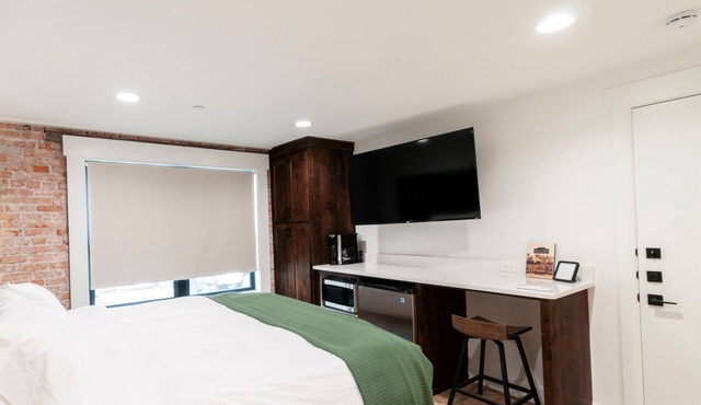 Mountain Home Theme: Suites of Lava #4