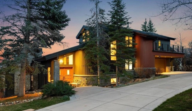 Mountain Home with Panoramic Views – Minutes from Downtown Park City