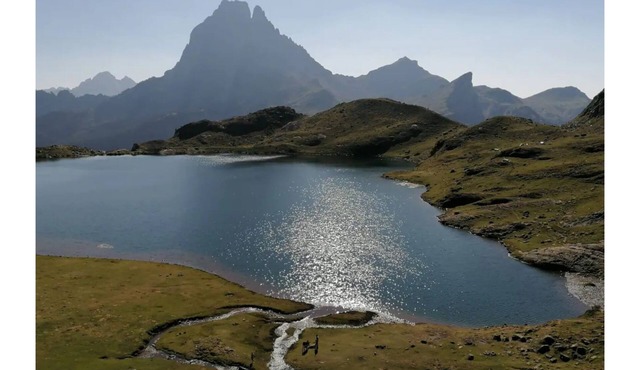 Mountain house 30 minutes from ski resorts. Pets allowed