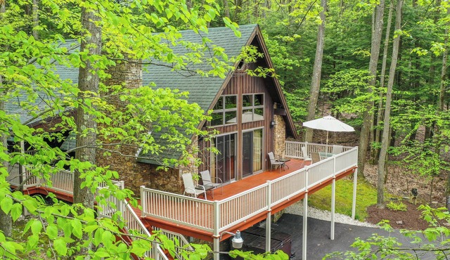 Mountain House by Taylor Made Deep Creek
