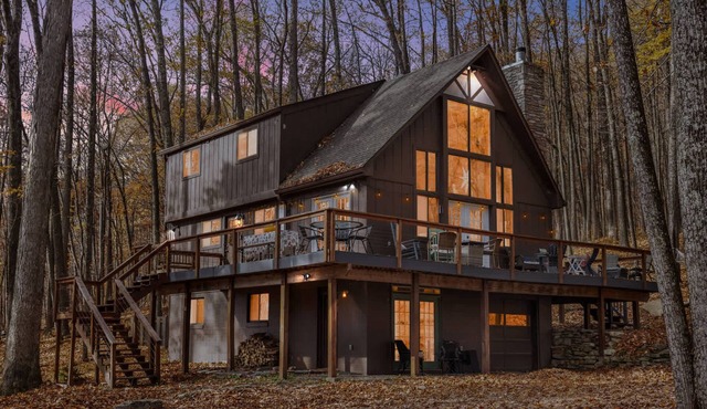 Mountain house w/fireplace & hiking trails
