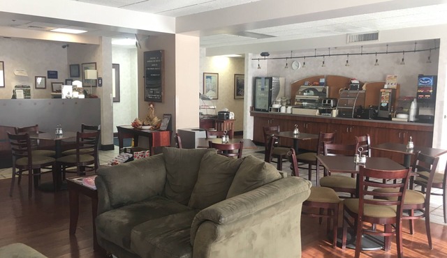 Mountain Inn & Suites