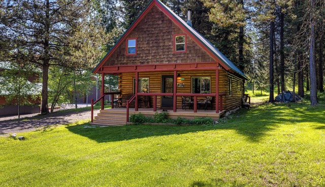 Mountain Joy - Pet Friendly - Hot Tub - River access - Trail system - Yard games - Canoe