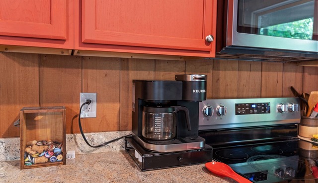 Mountain Lair in Lake Wallenpaupack w/Firepit- Near Fall Activities