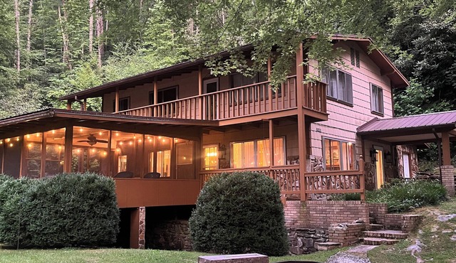Mountain Lake House - Hot tub, fire pit, fish and swim!