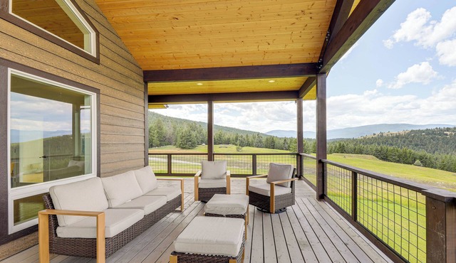 Mountain & Lake View: Rexford Estate on 28 Acres!