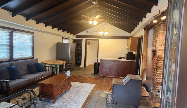 Mountain Laurel Cabin at Hunting Creek Hideaway