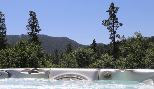 Mountain lodge on private estate with hot tub
