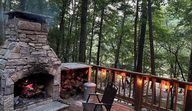 Mountain Log Cabin on Dale Hollow Lake/Obey River