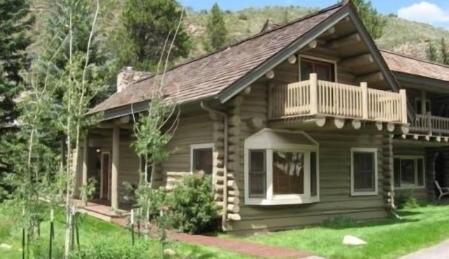 Mountain Log Home overlooking Gore Creek