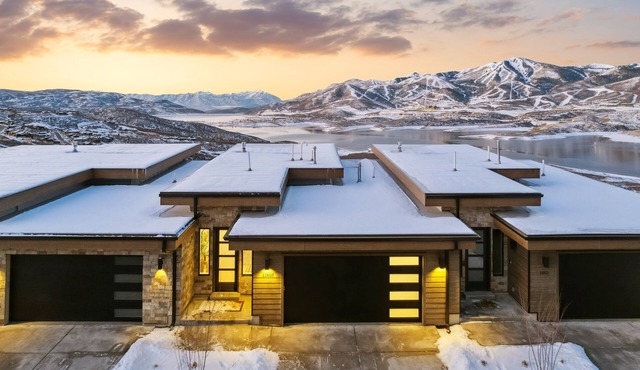 MOUNTAIN LUXE | Panoramic Views + Private Hot Tub