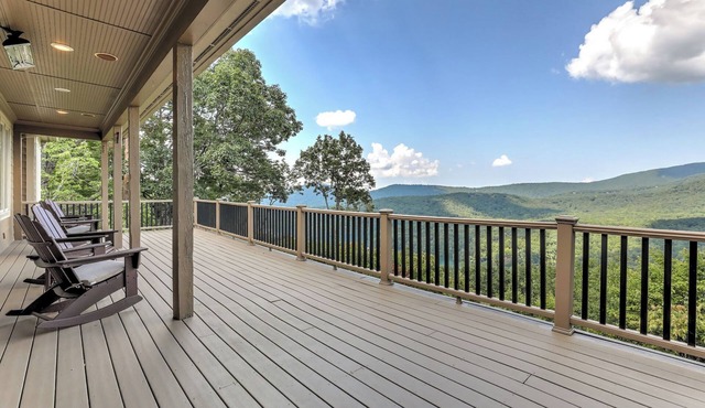Mountain Manor - Mountain views and luxurious comfort in Big Canoe!