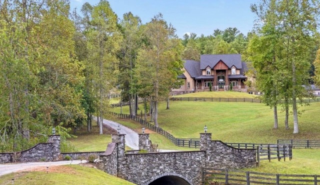 Mountain Mansion near Blue Ridge 25 acres & 14,400 SQFT