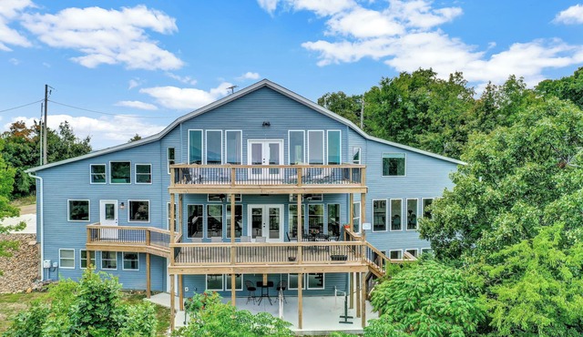 Mountain Mansion with Epic Views! Hot Tub! Private Road!