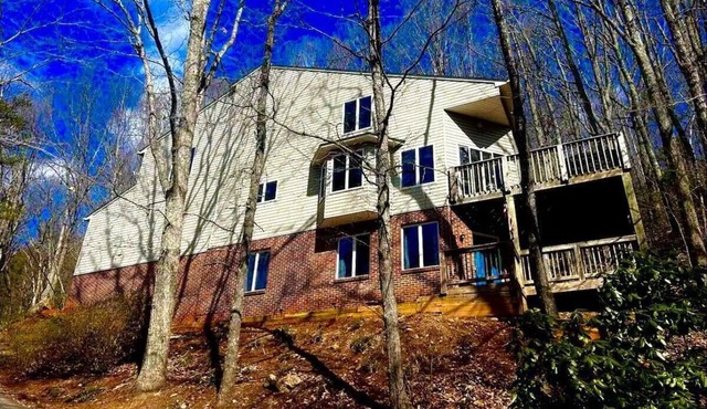 Mountain Melody: LUX Ashville Mtn Home | Hot Tub