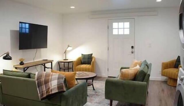 Mountain Modern Apartment