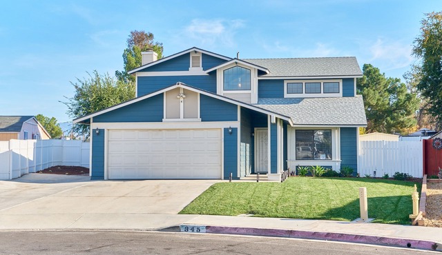 Mountain Oasis Home with Pool- Pet friendly