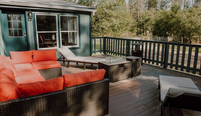 Mountain Oasis: Newly Updated Cabin Unveils Rustic Charm