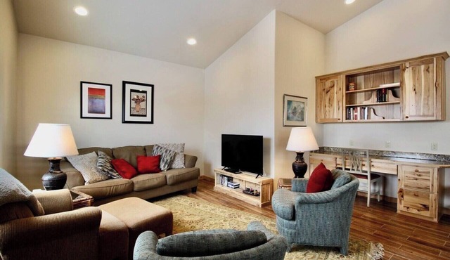Mountain Oasis with Spectacular Views 1001