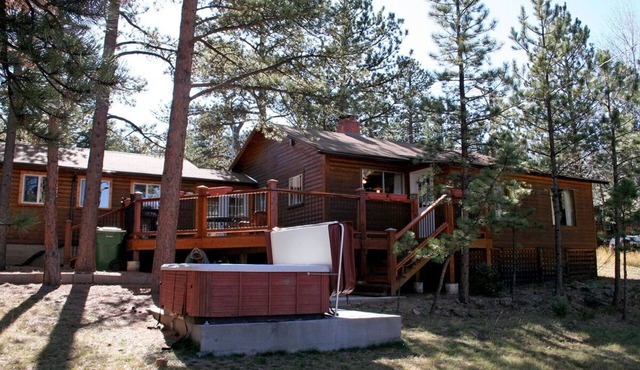 Mountain Pine Cabin With Personal Hot Tub - Dog-friendly! 3 Bedroom Cabin - #20-NCD0296
