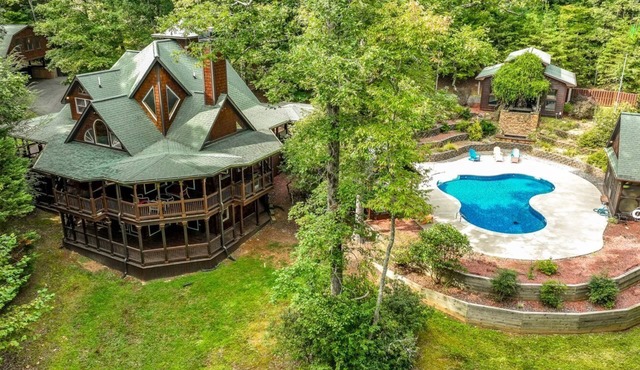 Mountain Pooladise | Blue Ridge, Ga