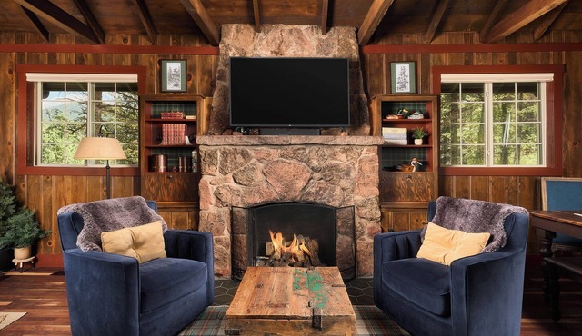 Mountain Retreat: Loft, Hot Tub & Fireplaces Await, by Forest & Peak Retreats!