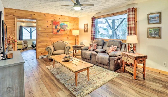 Mountain Retreat < 4 Mi to Downtown Boone!