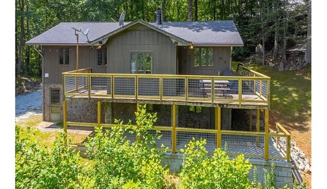Mountain Retreat, Fire Pit, Hiking Trails, BBQ