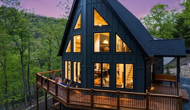 Mountain Retreat Haven-Hot Tub-Game Room