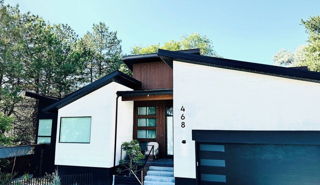Mountain Retreat, Hot Tub, 2 King Suites & Massage