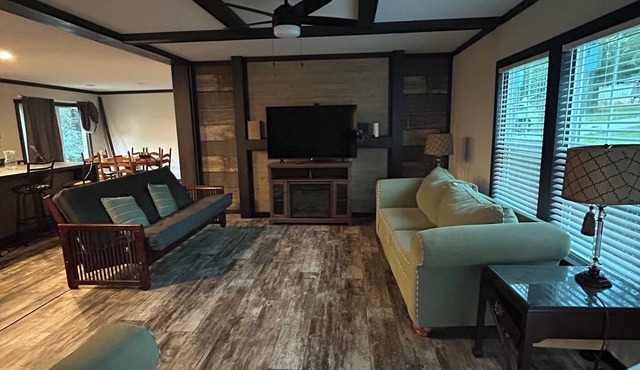 Mountain Retreat Near Waterfalls & Hiking Trails – Your Clarkesville Getaway