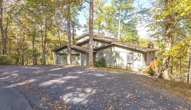 Mountain Retreat Near Bryce Resort. Game Rm. Sleeps 11. Family and Dog Friendly!