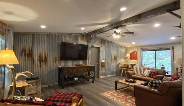 Mountain Retreat! Nestled in the serene beauty of Palisades, Idaho.