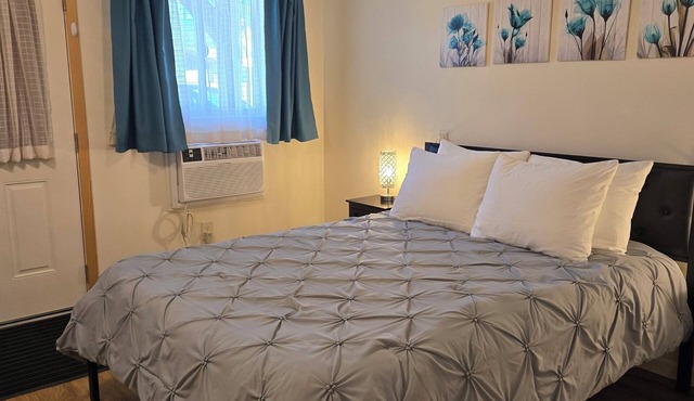 Mountain Retreat on the Mighty Columbia River