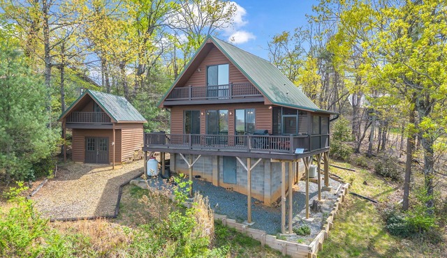 Mountain Retreat: Pet-Friendly, Scenic Views