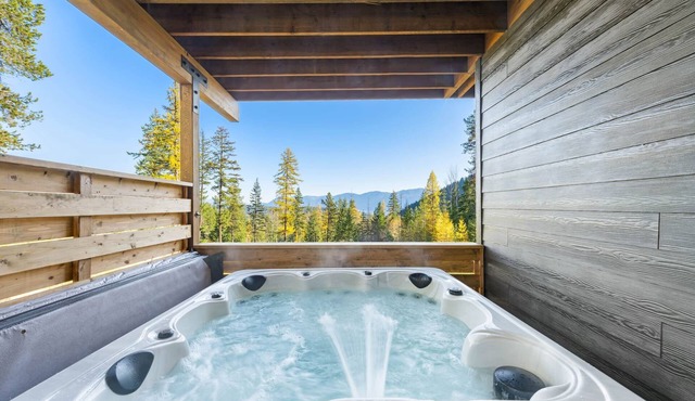 Mountain Retreat w/Views of Lake Pend Oreille
