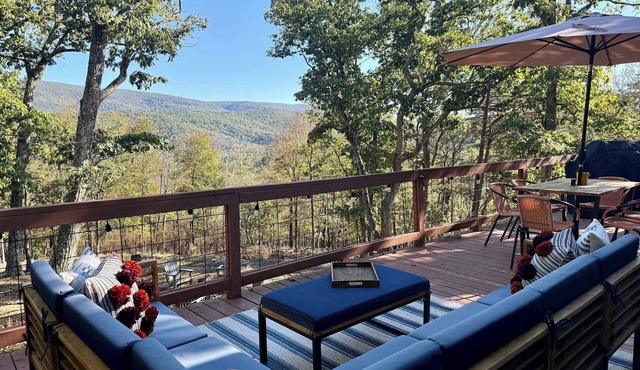 Mountain retreat w/hot tub & river access