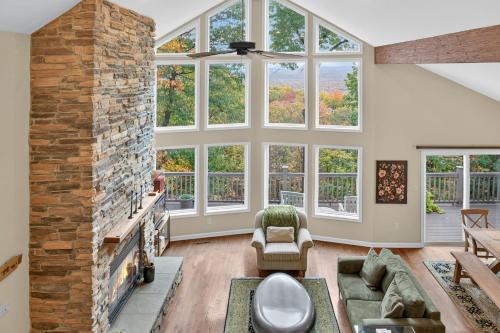 Mountain retreat w deck, game room & dog-friendly
