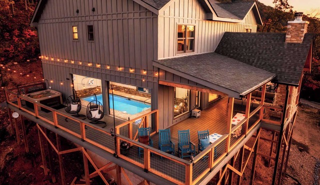 Mountain retreat w/pool & hot tub