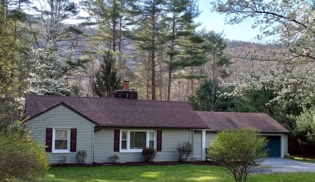 Mountain retreat with all the comforts of home