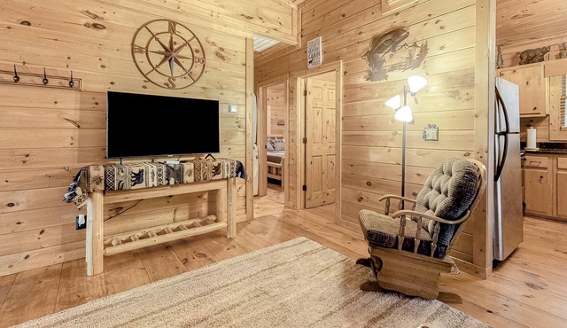 Mountain retreat with private hot tub, WiFi, & grill - Snowbirds welcome