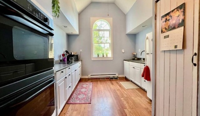 Mountain Saunter - Large home in the town of Davis