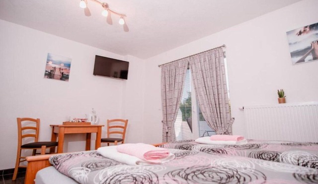 Mountain Serenity Rooms - Double Room with Balcony 3