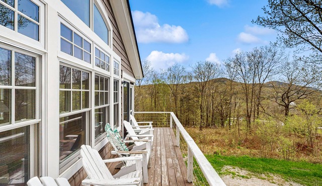 Mountain Slope Side home w/mountain views , hiking & walk to lifts