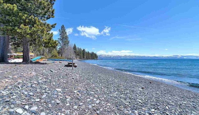 Mountain Song: 1 BR, 1.5 BA Townhouse in Carnelian Bay, Sleeps 4