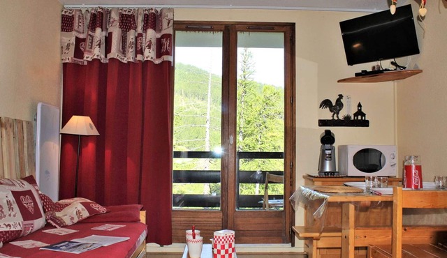 Mountain Studio for 4 in Risoul, Near Amenities