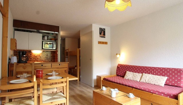 Mountain Studio with Balcony, Sleeps 4 - Serre-Chevalier