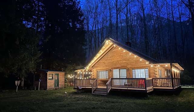 Mountain Thyme Cabin in Baring