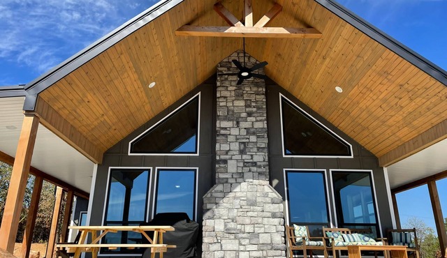 Mountain Top Cabin for 10 w Incredible Lake Views - Game Room, Firepit, Privacy